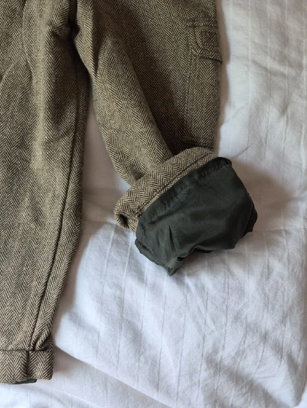 GAP Men's Olive Herringbone Cargo Pants